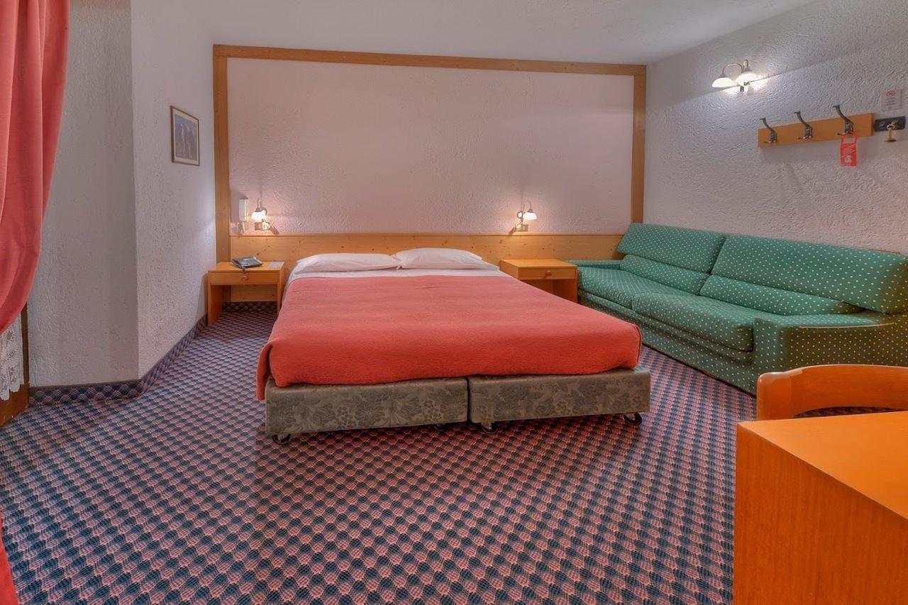 Sporthotel Rosatti Dimaro Bagian luar foto